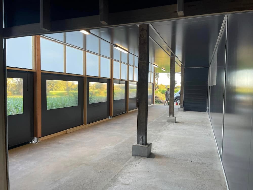 auvent smal couleur olive hangar en toile et structure en bois