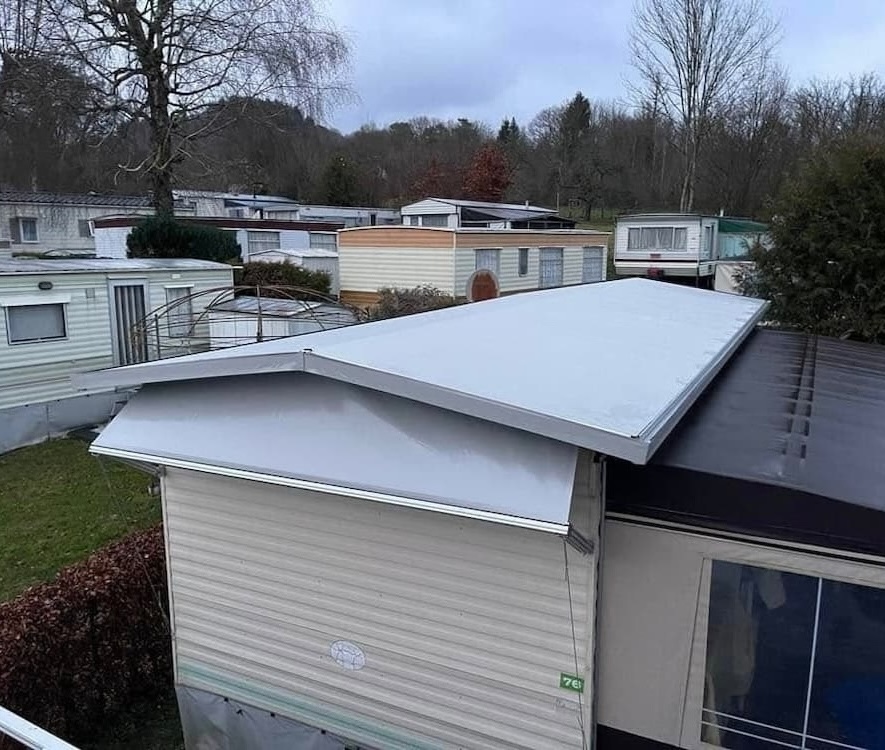 toit de protection blanc pour caravane