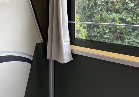 barre de renfort auvent